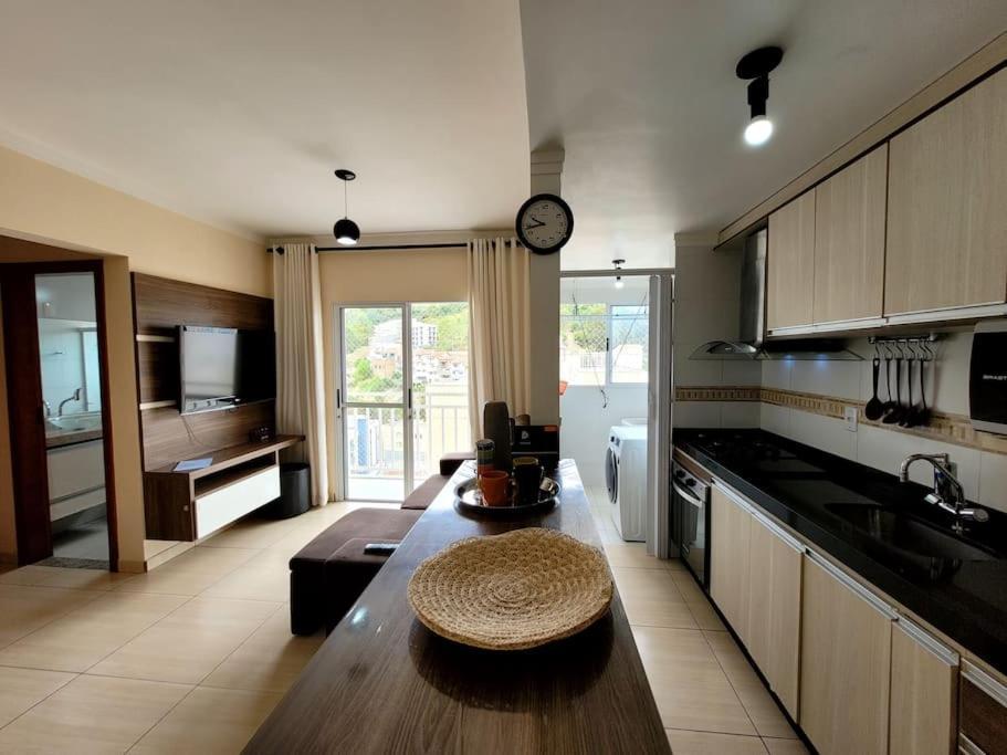 Grande Apt No Centro C/ Cozinha Completa Varanda Poços de Caldas Exterior foto